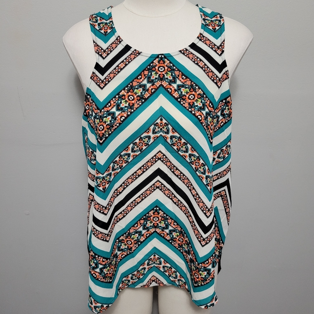LDLA chevron high low sleeveless blouse size large